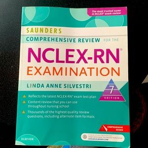 Saunders NCLEX RN exam review book